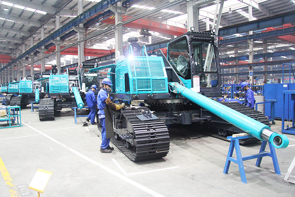 開(kāi)啟工程機(jī)械之都體驗(yàn)之旅，中外媒體觀摩團(tuán)到訪山河智能