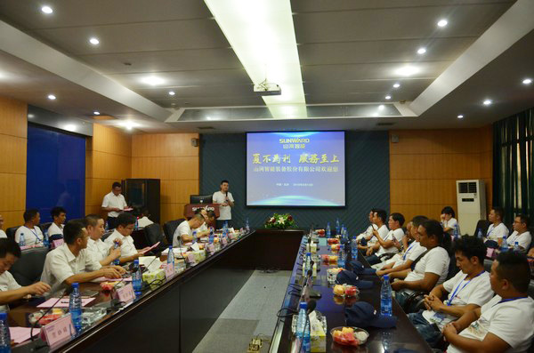 500多名挖掘機(jī)用戶實(shí)地考察，為山河智能點(diǎn)贊！