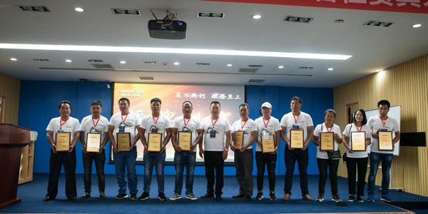 500多名挖掘機(jī)用戶實(shí)地考察，為山河智能點(diǎn)贊！