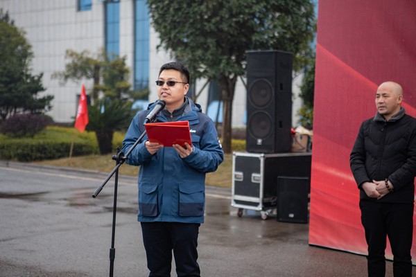 新春開門紅！山河智能1.2億訂單火爆發(fā)車