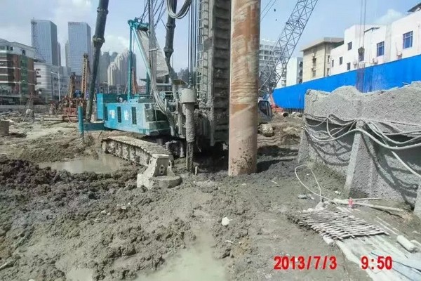 幸好遇見你！中國首臺雙動力頭強(qiáng)力多功能鉆機(jī)