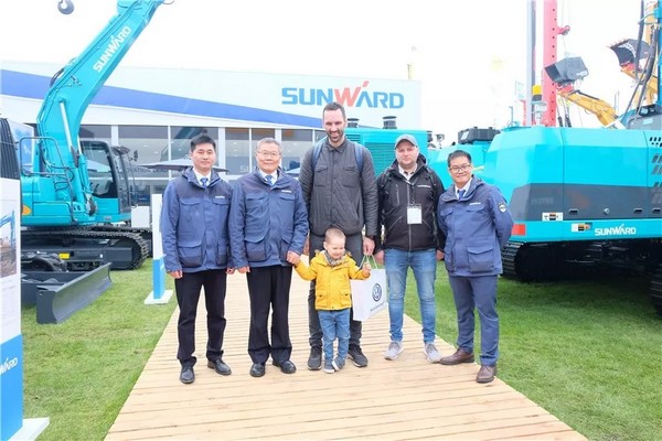 向世界展示中國“智造”魅力，山河智能攜創(chuàng)新陣容閃耀德國寶馬展