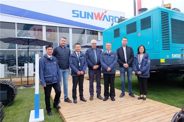 向世界展示中國“智造”魅力，山河智能攜創(chuàng)新陣容閃耀德國寶馬展