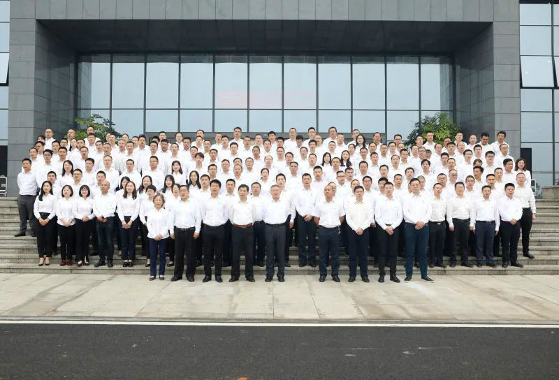 牢記初心使命，理想成就未來