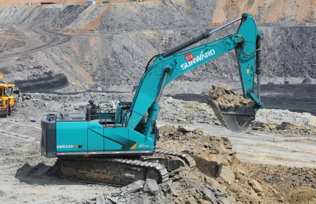 以先導式創(chuàng)新實現(xiàn)挖掘機從無到有，從小到大，從大到強！