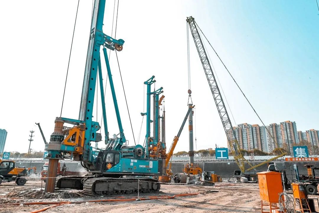 大國重器！山河智能超級裝備助力北京城市副中心綜合交通樞紐站建設(shè)