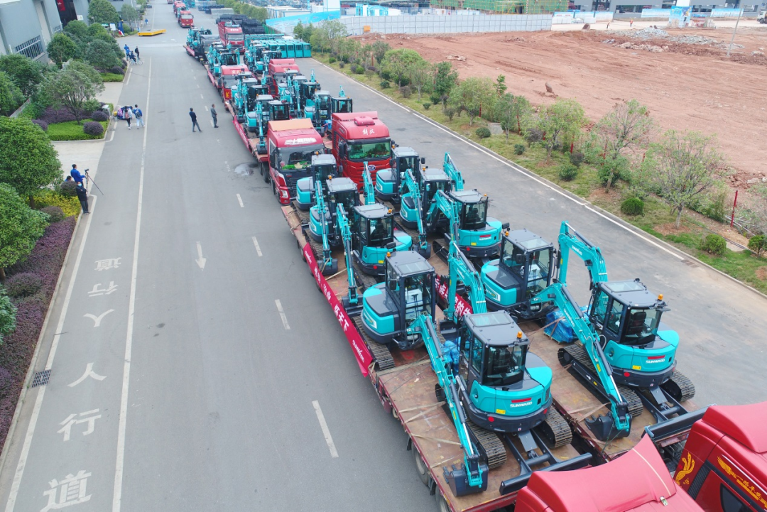 助力祖國西南地區(qū)建設！山河智能國內首批SWE60UF無尾挖掘機批量交付