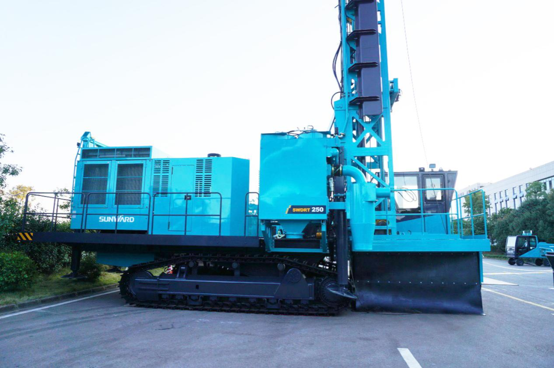 兩種鉆進模式+更大扭矩！山河智能自主研制的全液壓牙輪鉆機下線