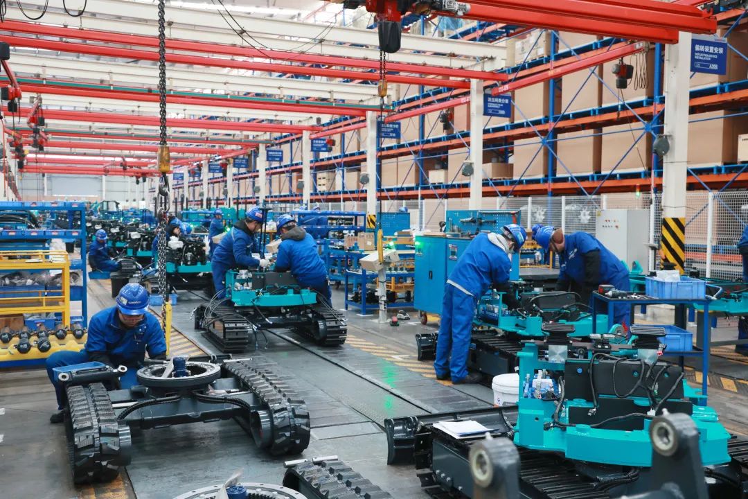 向著沖刺目標(biāo)全力以赴！山河智能正式開工