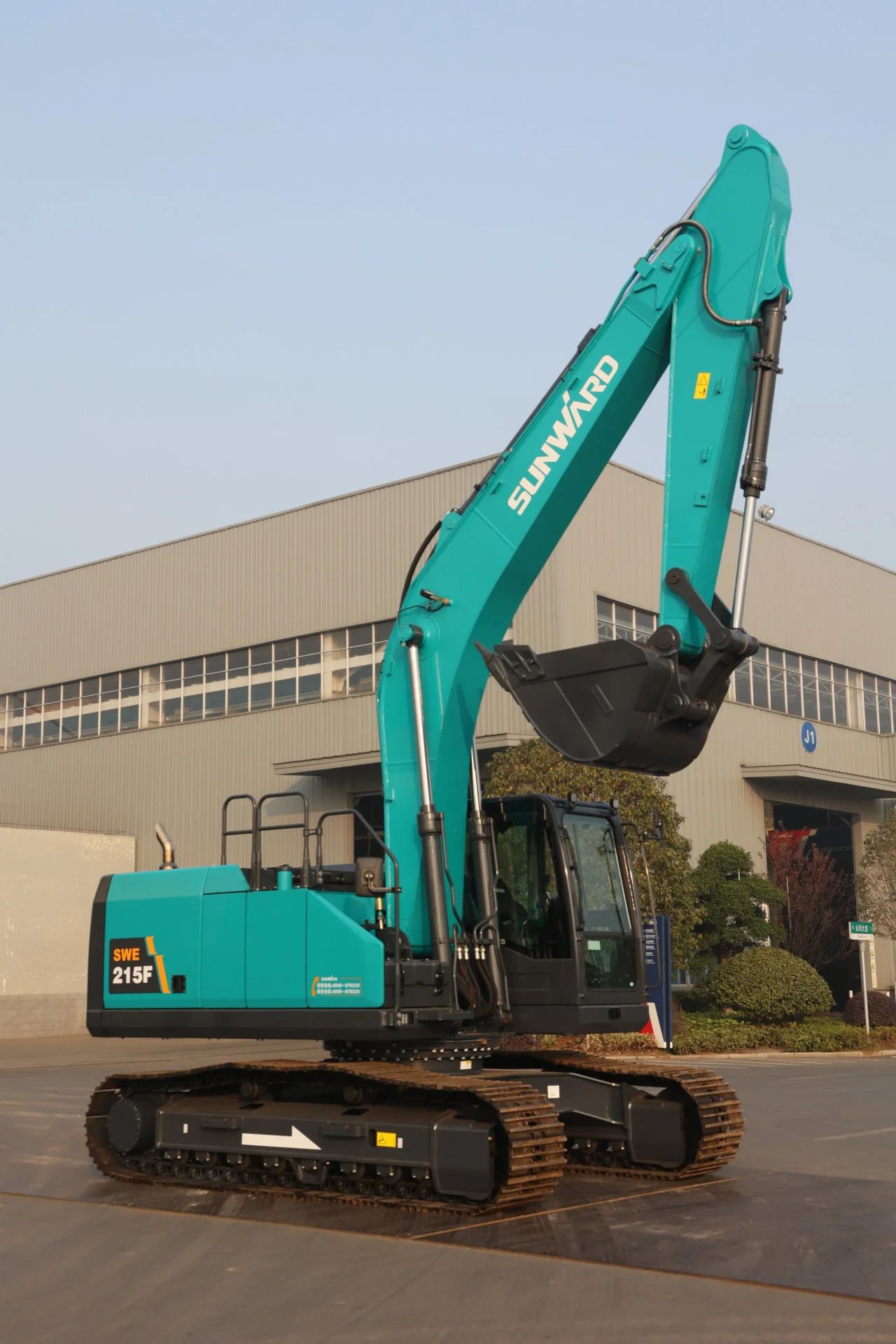 聚焦市場需求，山河智能三款精品工程液壓挖掘機成功下線